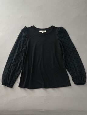 Polka dot puff sleeves top